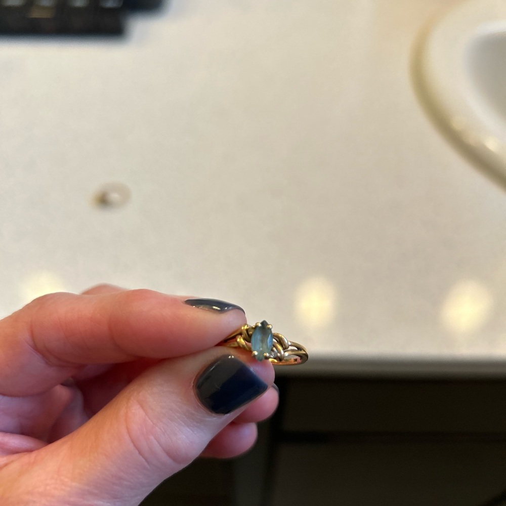 Ladies ring